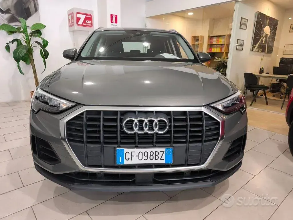 Usata Audi Q3 Advanced 150 CV (110 kW) 2021 Grigio scuro SUV