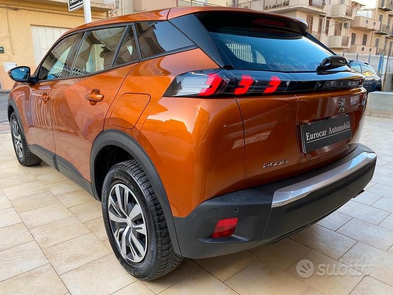 Usata Peugeot 2008 Active 110 CV (80 kW) 2021 Arancione SUV