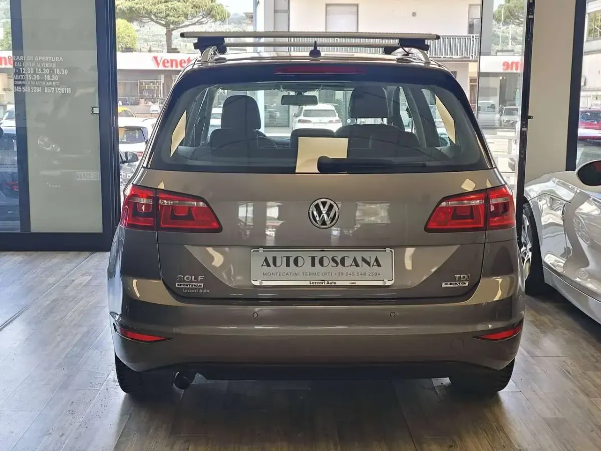 Usata VW Golf Sportsvan Highline 110 CV (80 kW) 2016 Grigio Monovolume