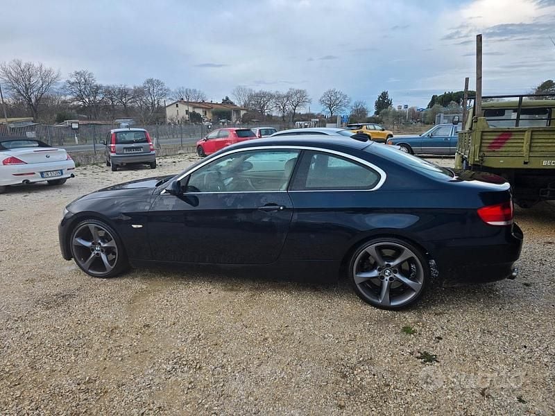 Usata BMW 325 197 CV (144 kW) 2008 Blu Berlina