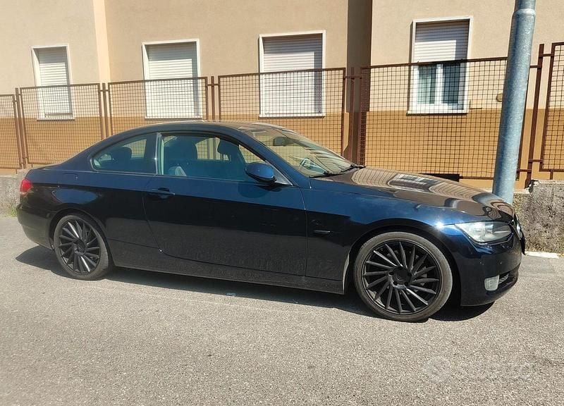 Usata BMW 320 184 CV (135 kW) 2010 Blu Coupé