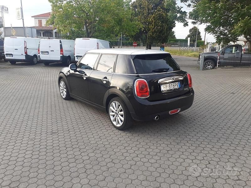 Usata Mini Cooper D Hype 116 CV (85 kW) 2018 Nero Utilitaria
