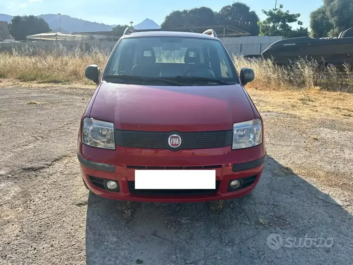 Usata Fiat Panda Dynamic 69 CV (50 kW) 2012 Rosso Utilitaria