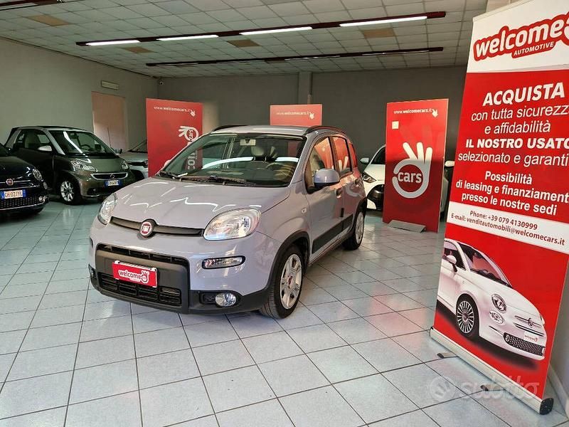 Usata Fiat Panda S 70 CV (51 kW) 2023 Grigio chiaro Utilitaria