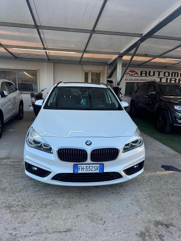 Usata BMW 225 Active Tourer iPerformance 135 CV (99 kW) 2017 Bianco Monovolume