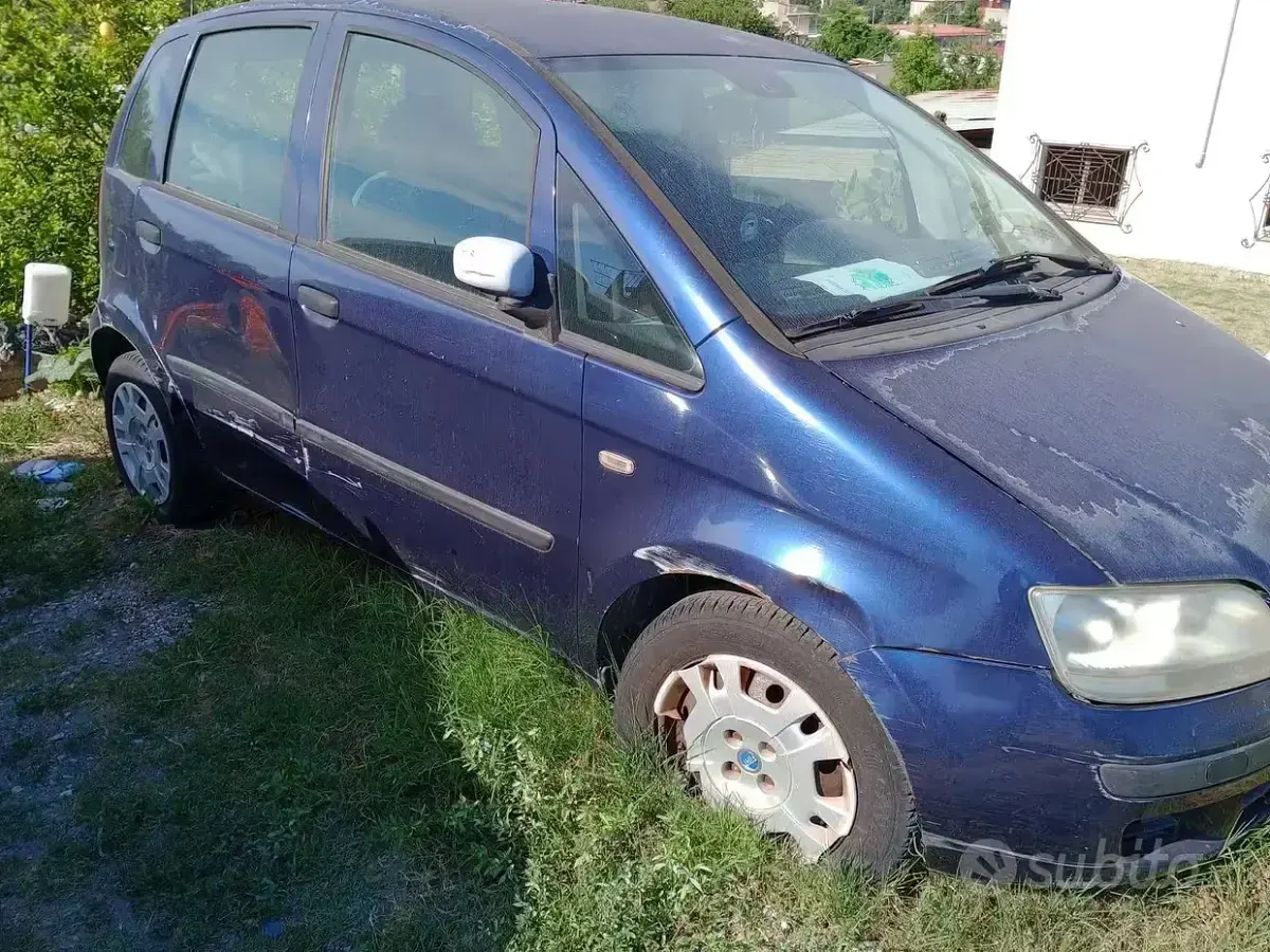 Usata Fiat Idea 69 CV (50 kW) 2006 Bluazzurro Monovolume