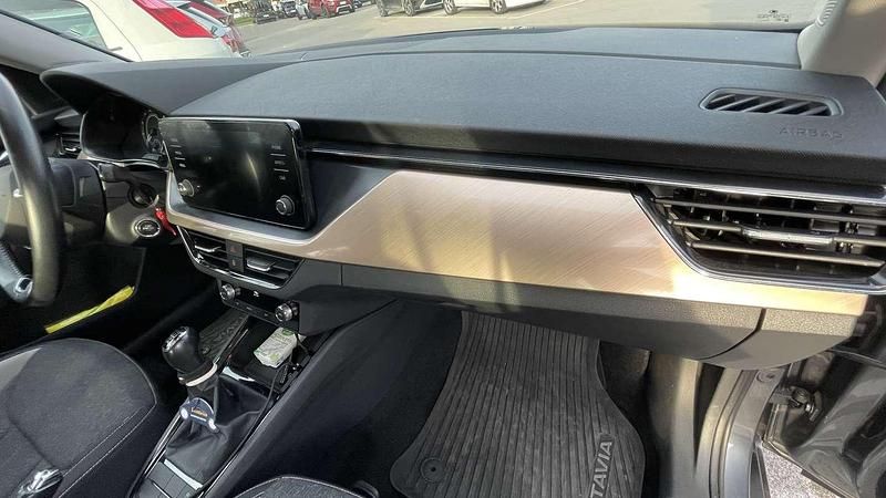 Usata Skoda Kamiq 110 CV (80 kW) 2023 Grigio SUV