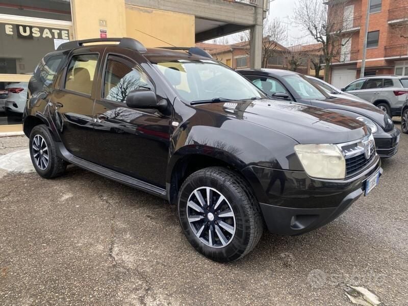 Usata Dacia Duster Ambiance 110 CV (80 kW) 2010 Nero SUV