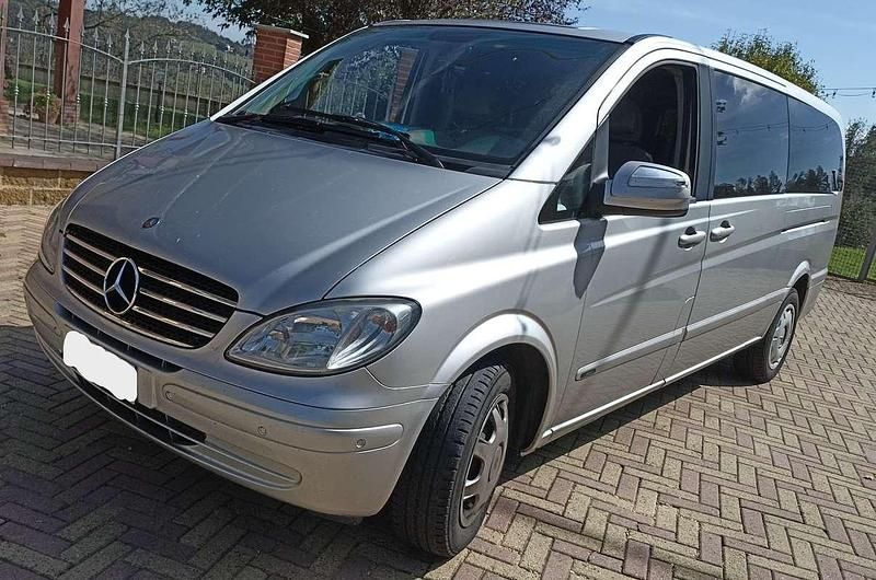 Usata Mercedes Viano 116 CV (85 kW) 2010 Argento Monovolume