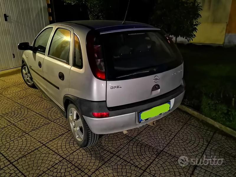 Usata Opel Corsa 2001 Utilitaria