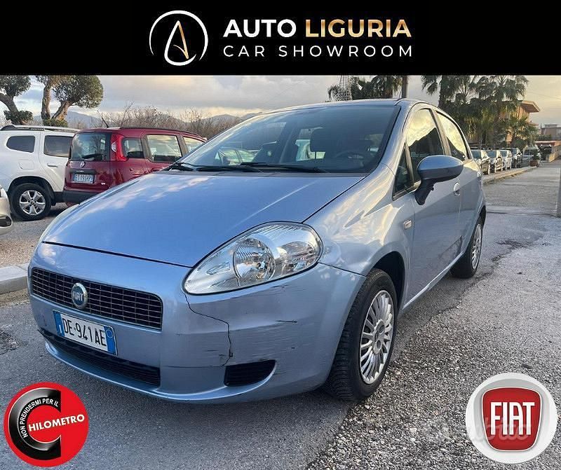 Usata Fiat Grande Punto Dynamic 77 CV (56 kW) 2007 Blu Utilitaria