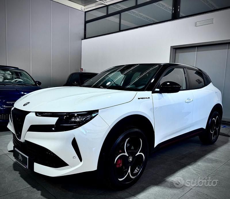 Usata Alfa Romeo Junior Edizione Speciale 136 CV (100 kW) 2025 Bianco SUV