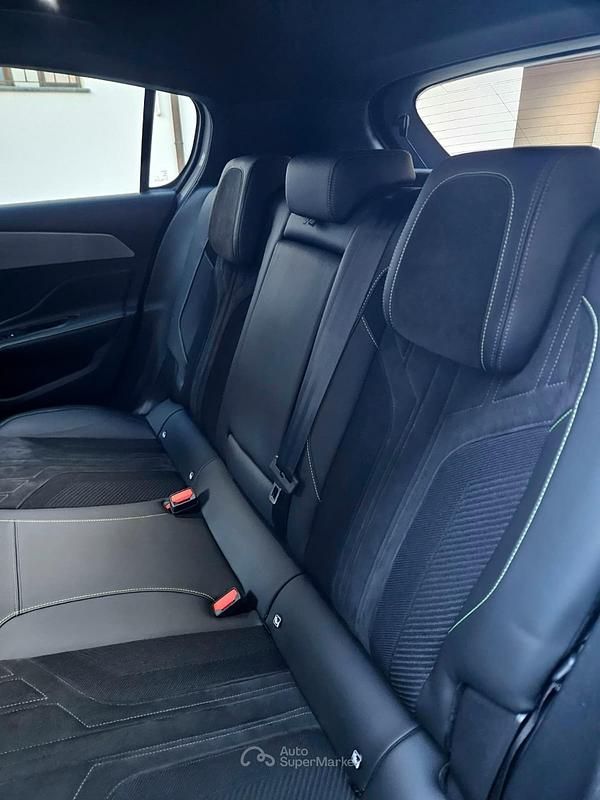 Usata Peugeot 308 181 CV (133 kW) 2022 Bianco Berlina