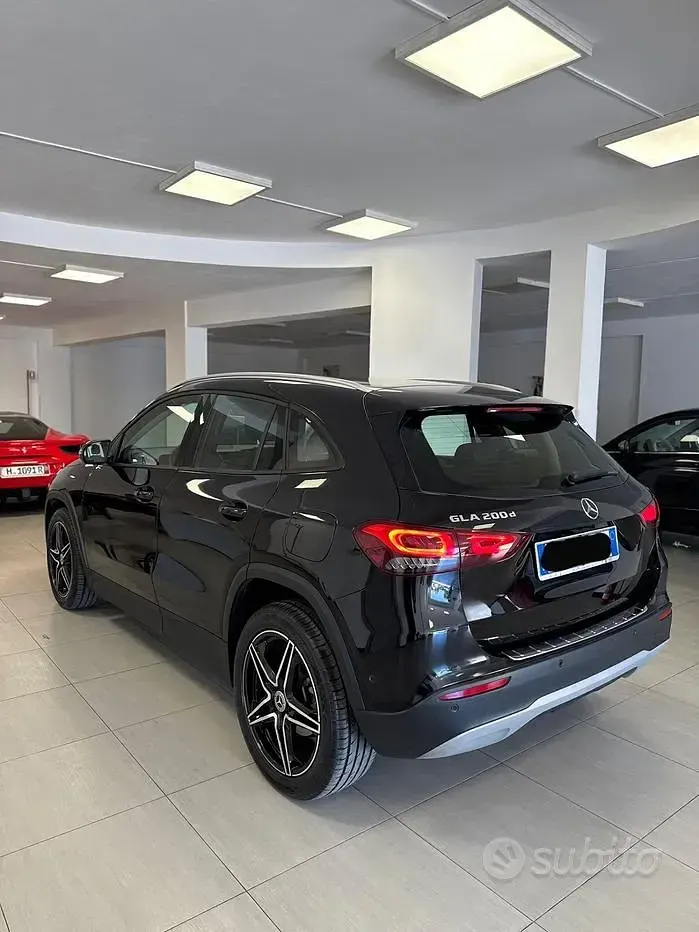 Usata Mercedes GLA200 Premium 150 CV (110 kW) 2023 Nero SUV