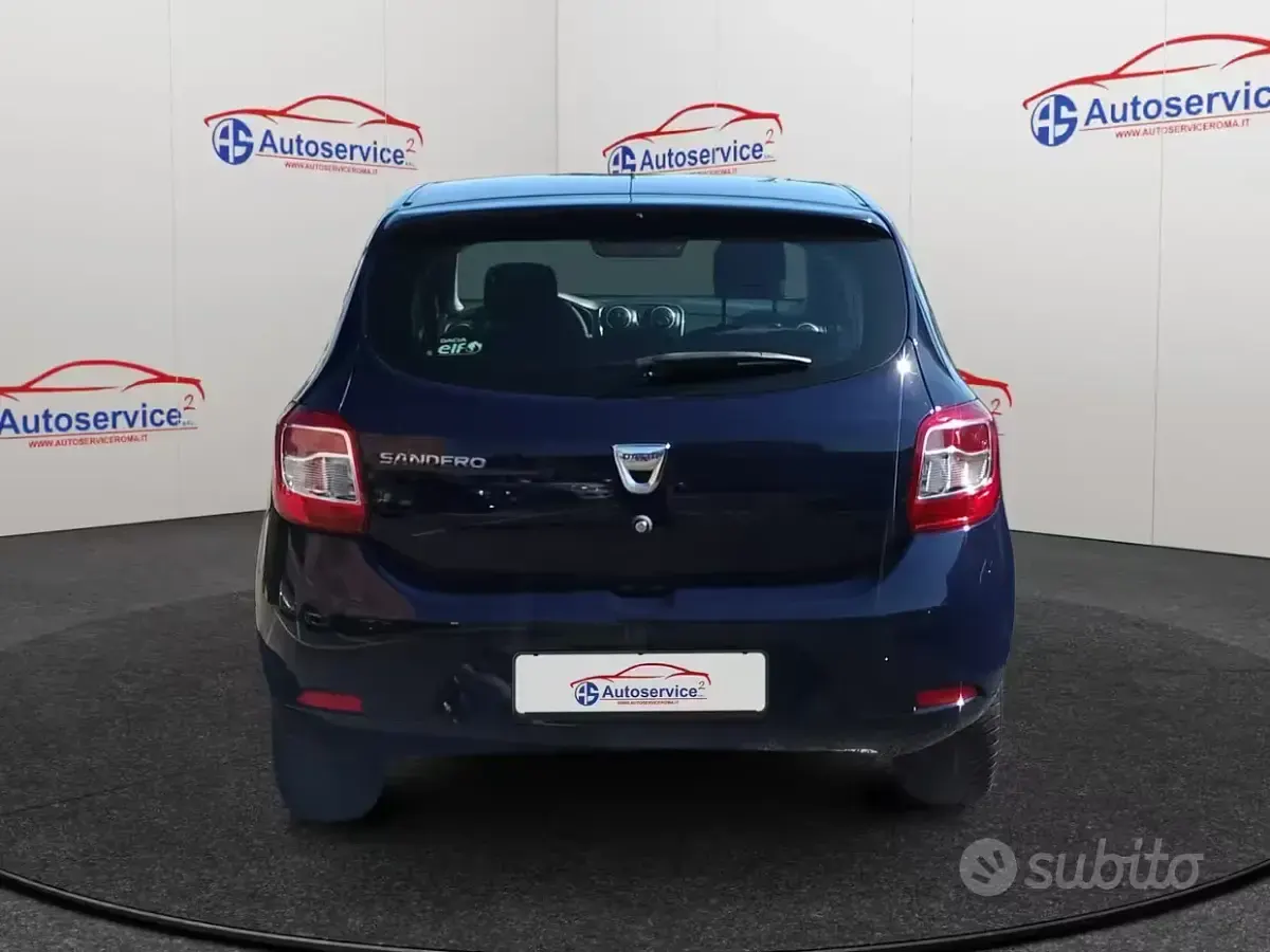 Usata Dacia Sandero Lauréate 75 CV (55 kW) 2013 Bluazzurro Berlina