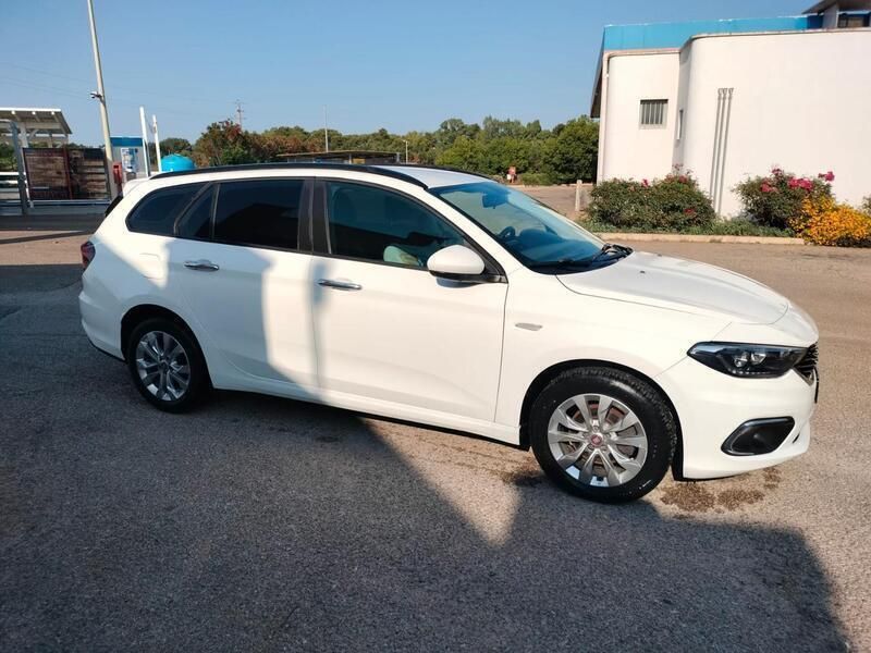 Usata Fiat Tipo Business 120 CV (88 kW) 2019 Bianco Station wagon