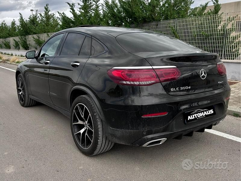 Usata Mercedes GLC300 Premium 245 CV (180 kW) 2019 Nero SUV