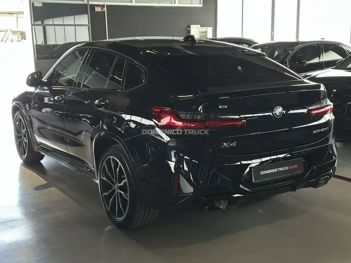 Usata BMW X4 M Sport 184 CV (135 kW) 2022 Blu/azzurro SUV