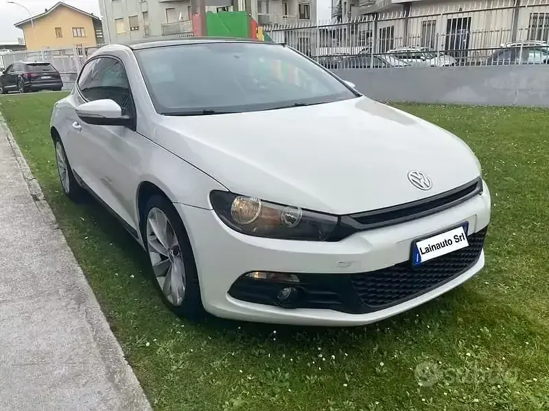 Usata VW Scirocco 160 CV (117 kW) 2010 Bianco Coupé