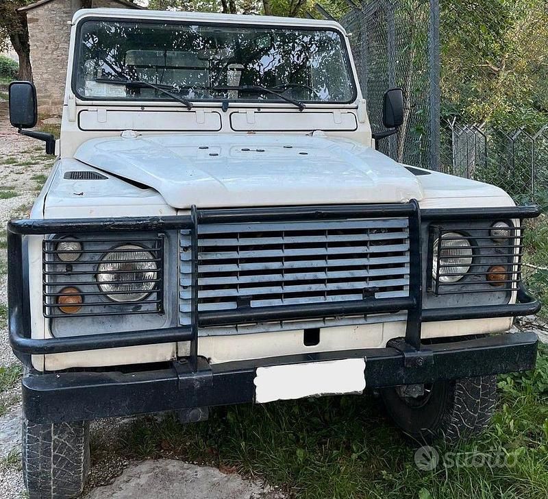 Usata Land Rover Defender 86 CV (63 kW) 1989 Bianco SUV