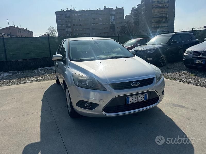 Usata Ford Focus 145 CV (106 kW) 2009 Grigio Berlina