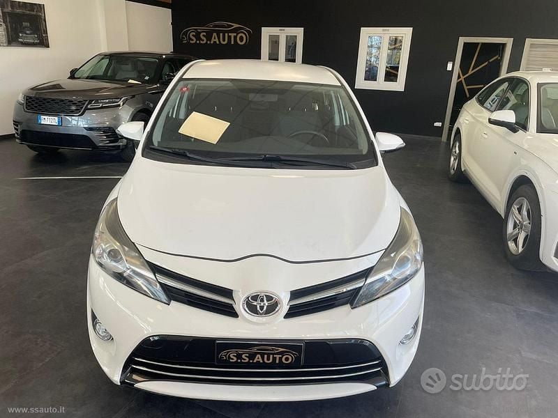 Usata Toyota Verso Style 111 CV (81 kW) 2014 Bianco Monovolume