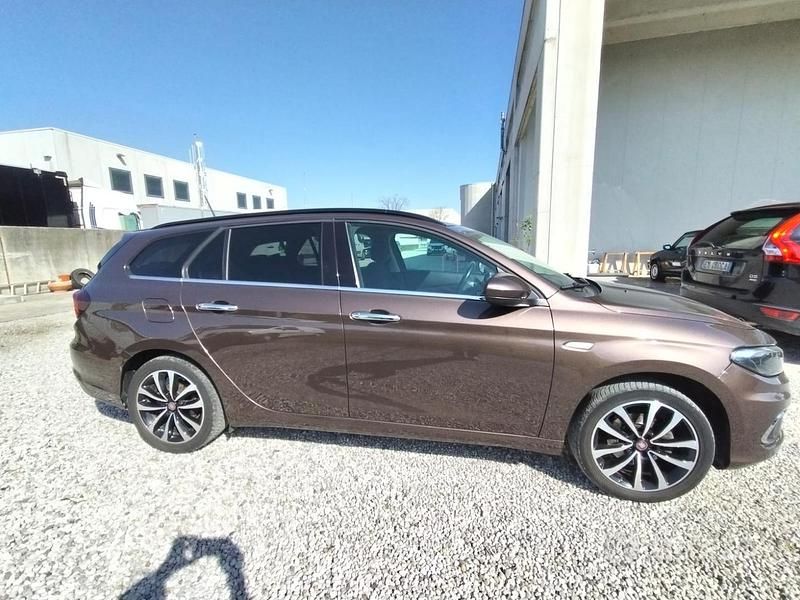 Usata Fiat Tipo Lounge 2018 Station wagon