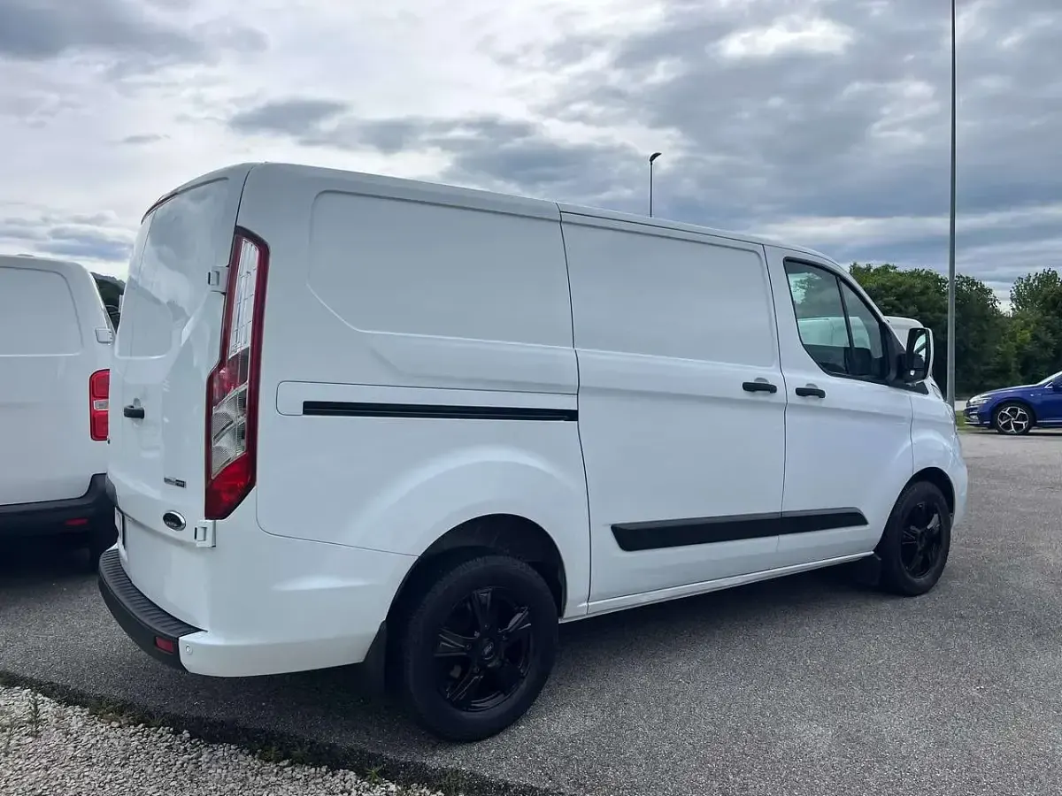 Usata Ford Transit Custom 131 CV (96 kW) 2022 Bianco Furgone
