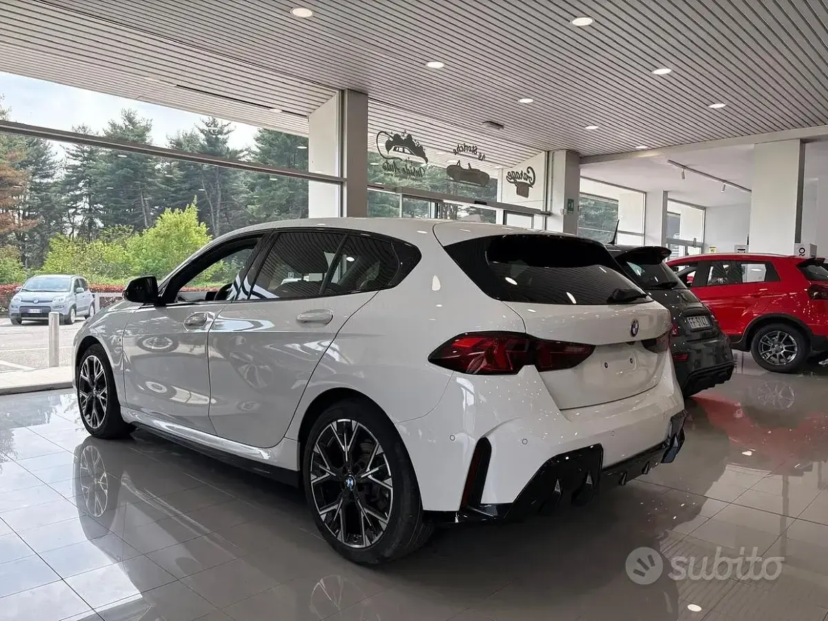 Usata BMW 120 M Sport 163 CV (119 kW) 2025 Alpine white Utilitaria