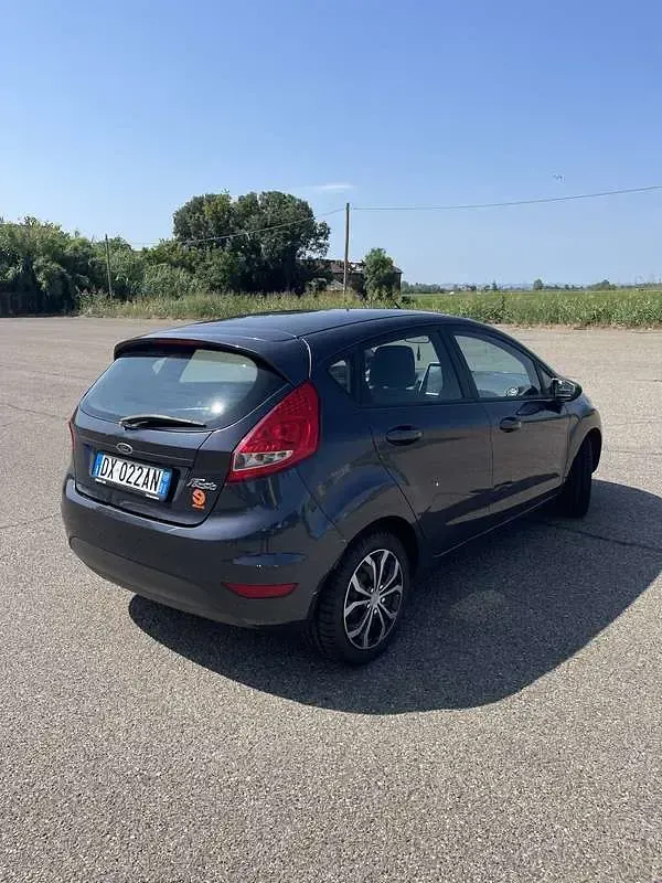 Usata Ford Fiesta 82 CV (60 kW) 2009 Berlina