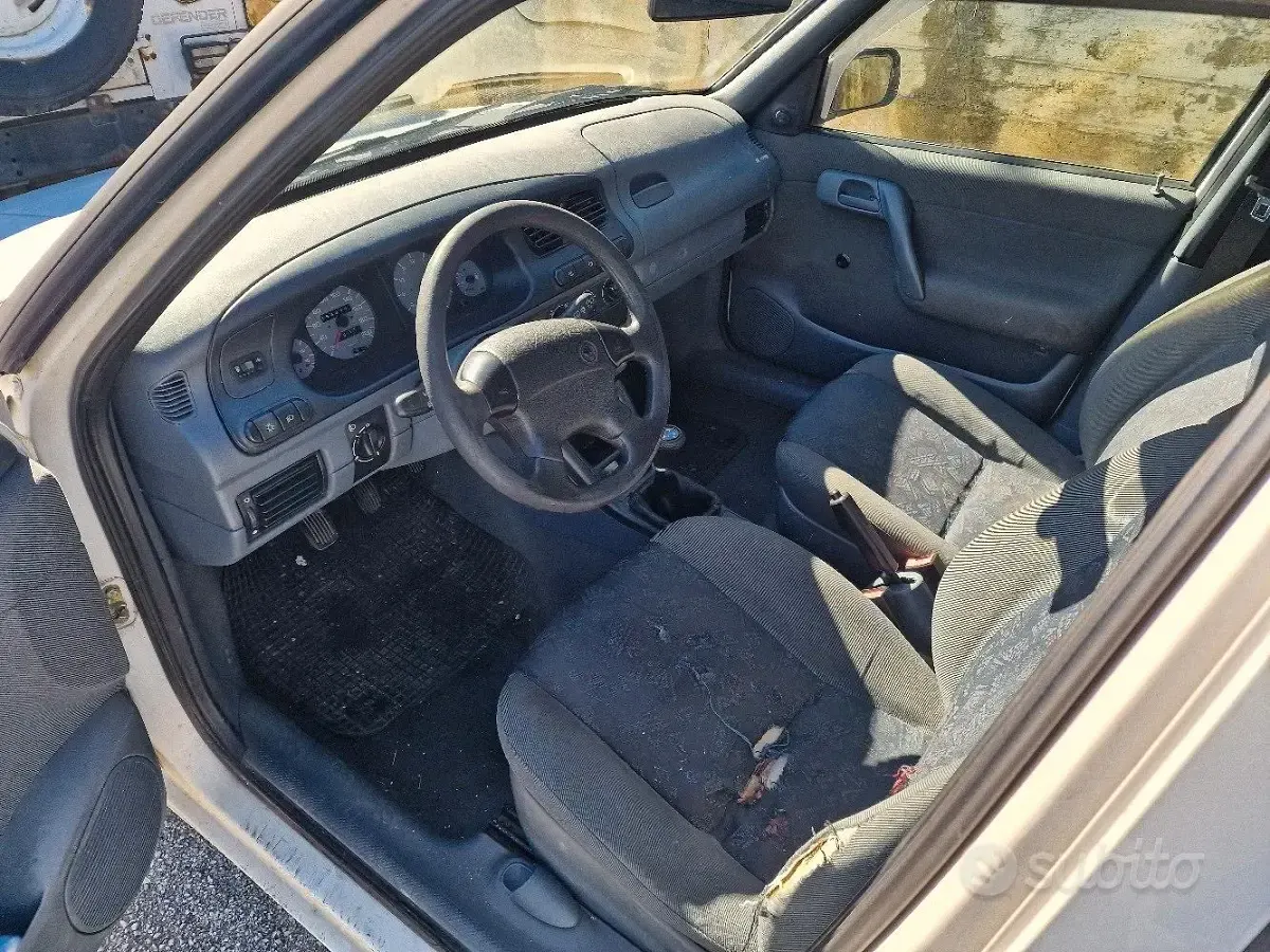 Usata Skoda Felicia 54 CV (39 kW) 1997 Bianco Utilitaria