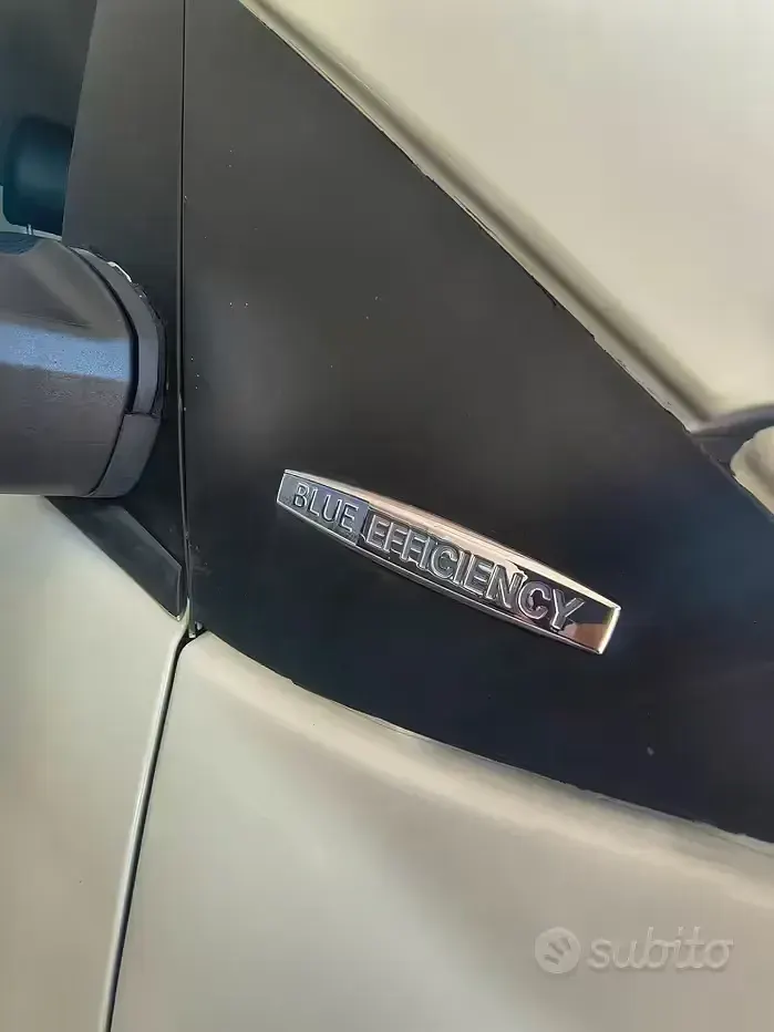 Usata Mercedes A180 109 CV (80 kW) 2011 Bianco Utilitaria