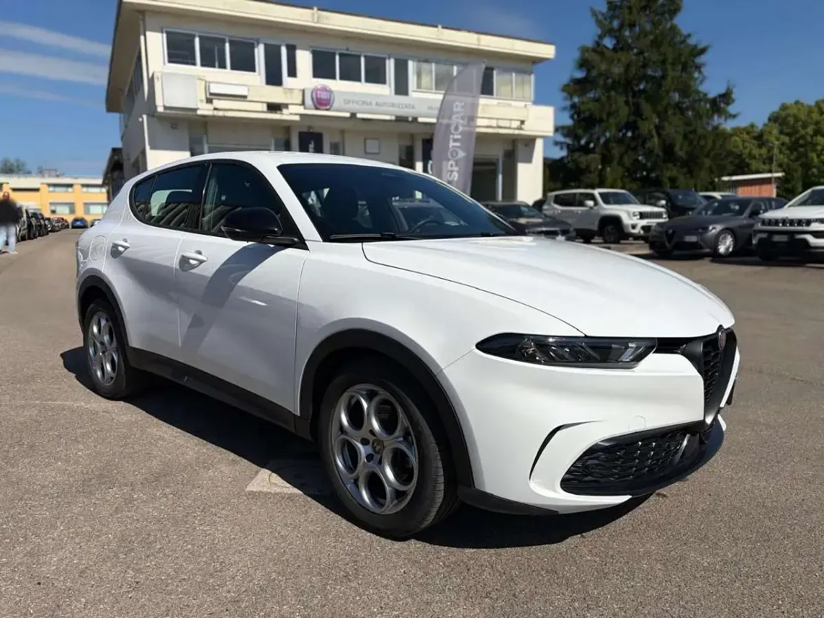 Usata Alfa Romeo Tonale Sprint 131 CV (96 kW) 2024 Bianco SUV
