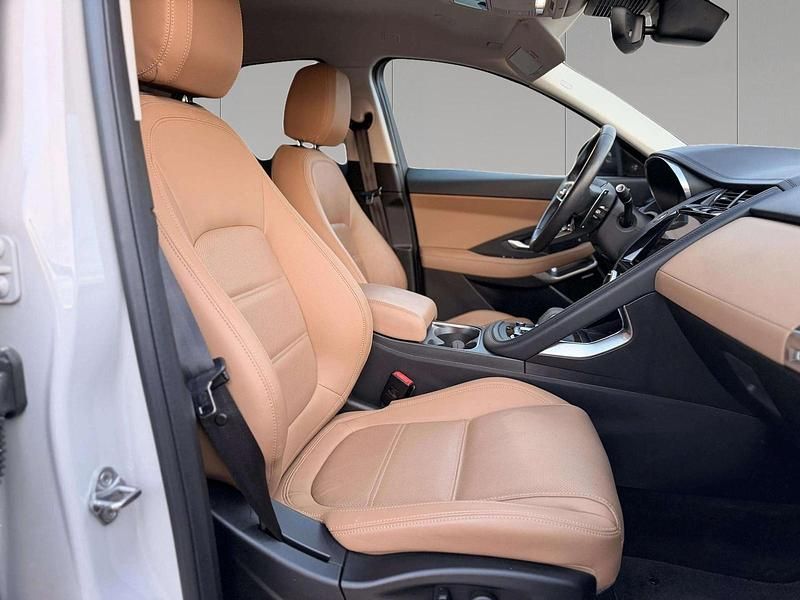 Usata Jaguar E-Pace SE 163 CV (119 kW) 2022 Borasco grey SUV