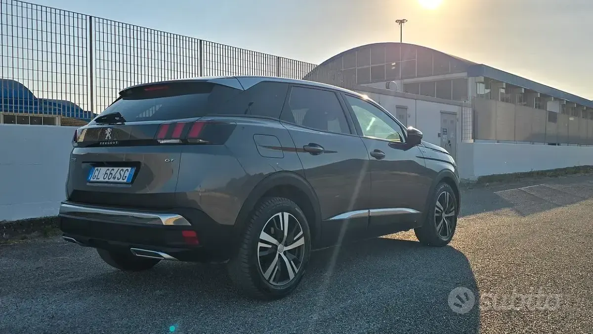 Usata Peugeot 3008 Allure 131 CV (96 kW) 2022 Grigio SUV