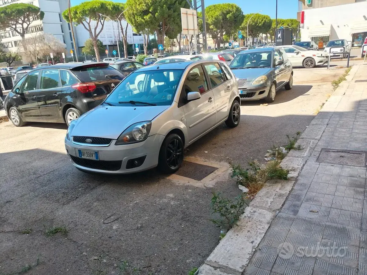 Usata Ford Fiesta 68 CV (50 kW) 2008 Utilitaria