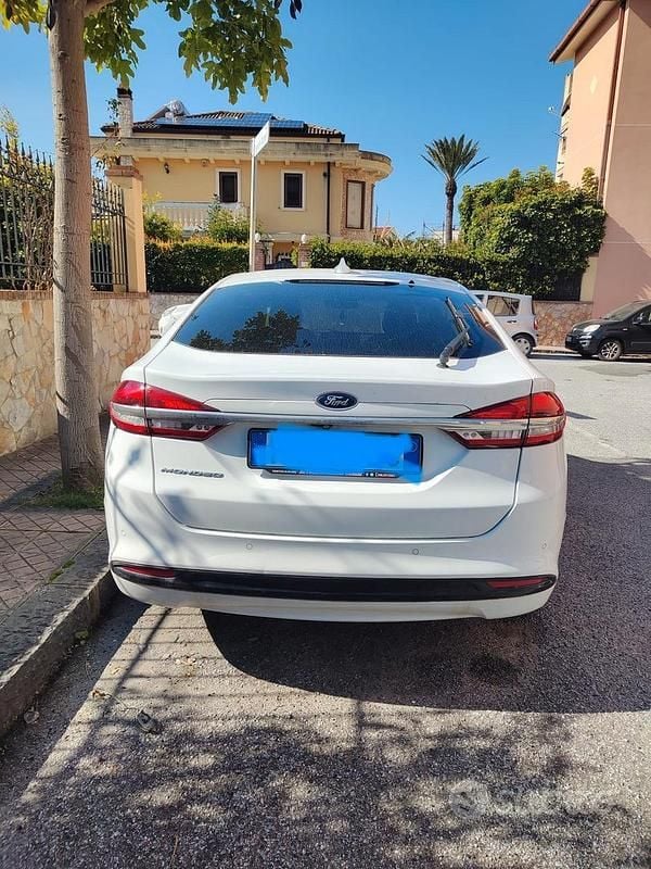 Usata Ford Mondeo 160 CV (117 kW) 2019 Bianco Berlina