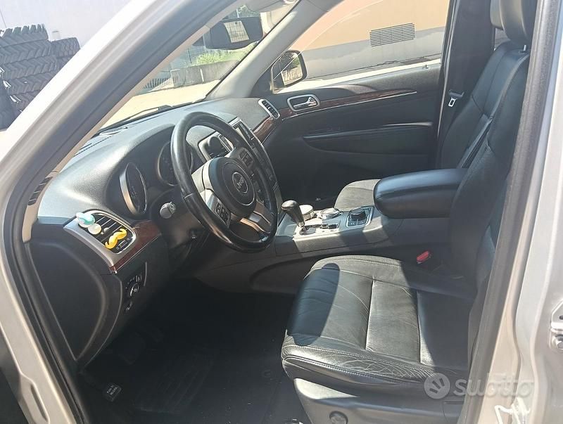 Usata Jeep Grand Cherokee 309 CV (227 kW) 2013 Grigio SUV