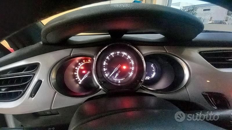 Usata DS Automobiles DS3 68 CV (50 kW) 2013 Bianco Berlina