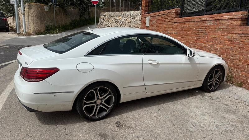 Usata Mercedes E250 204 CV (150 kW) 2014 Bianco Coupé