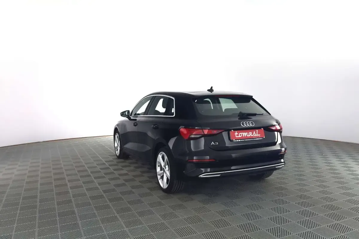Usata Audi A3 Advanced 116 CV (85 kW) 2023 Nero brillante Berlina