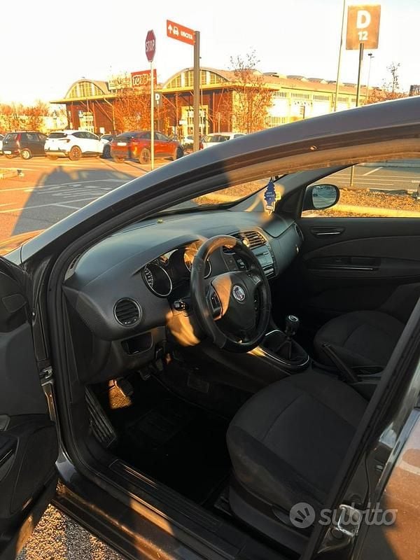 Usata Fiat Bravo Active 120 CV (88 kW) 2009 Grigio Utilitaria