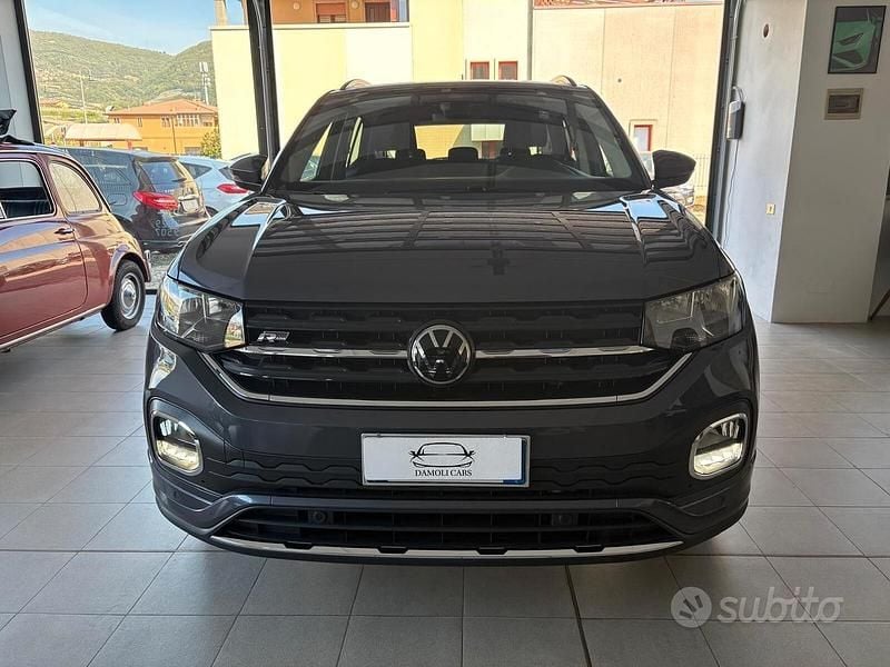 Usata VW T-Cross R-line 110 CV (80 kW) 2023 Grigio SUV