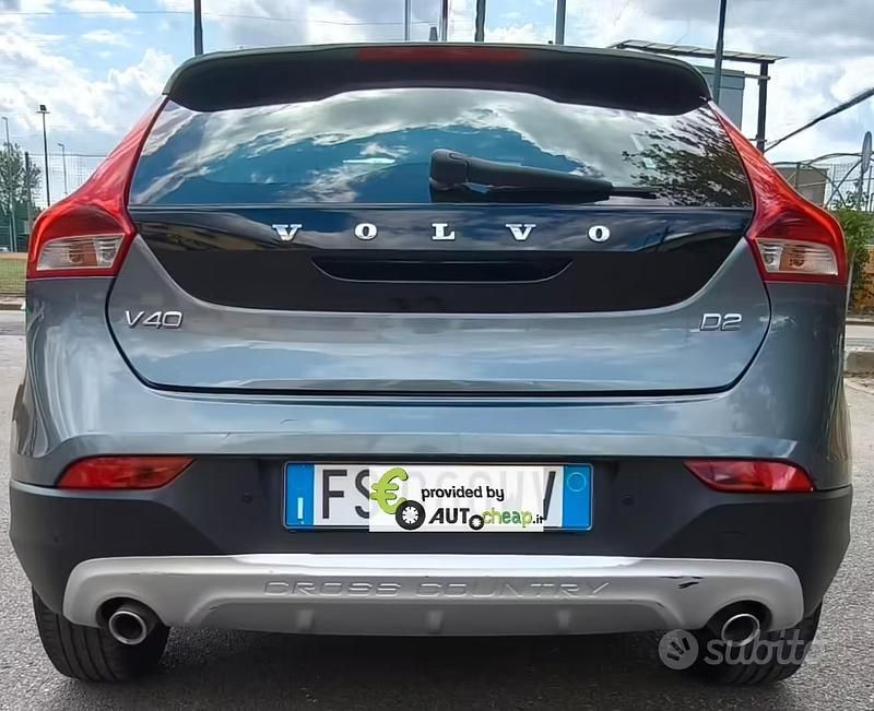 Usata Volvo V40 CC Business Edition 120 CV (88 kW) 2018 Grigio Station wagon