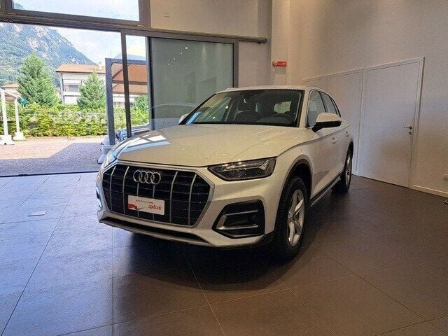 Bianco ghiaccio metallizzato Nuova 2024 Audi Q5 Sportback Advanced Plus SUV | 52.800 € (Buon prezzo) - Immagine 1/4