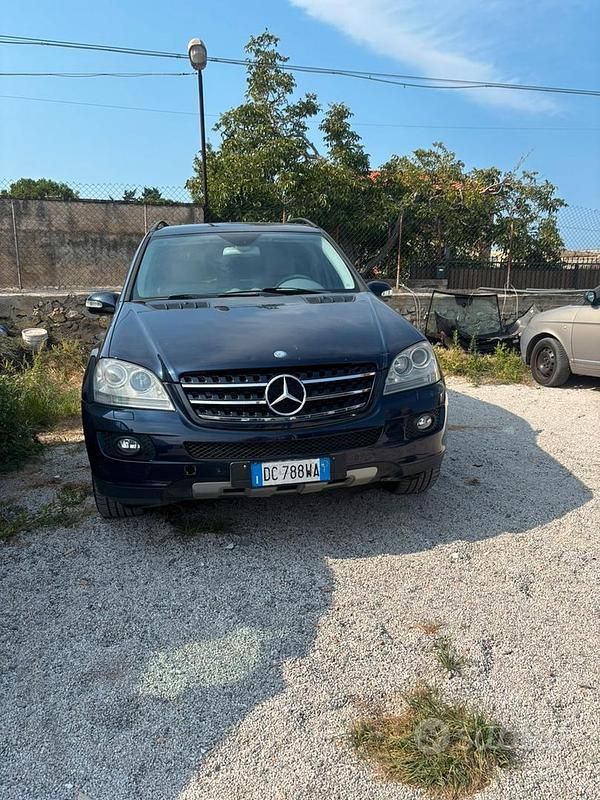 Usata Mercedes ML320 2006 Blu SUV
