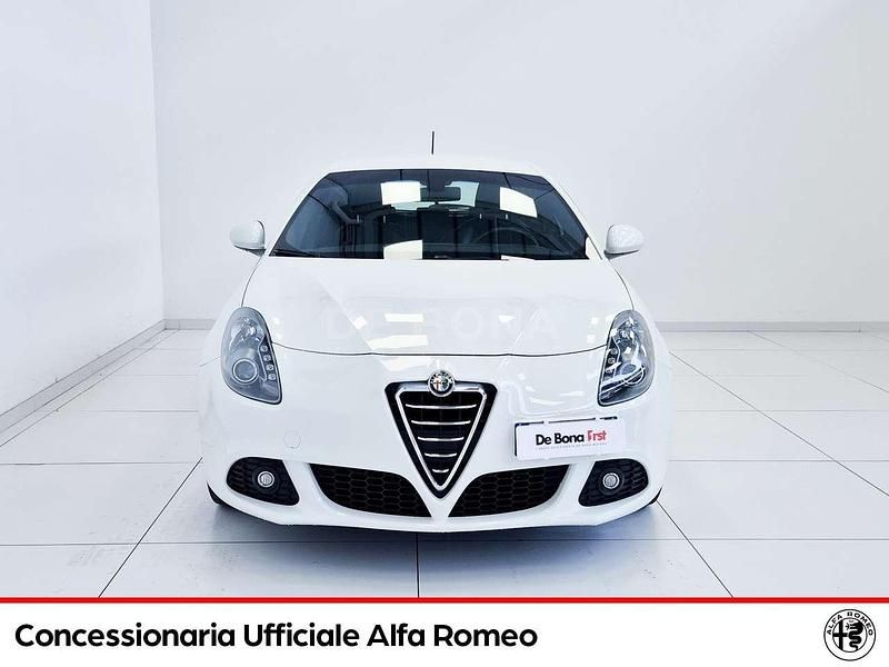 Usata Alfa Romeo Giulietta Distinctive 105 CV (77 kW) 2012 Bianco Utilitaria
