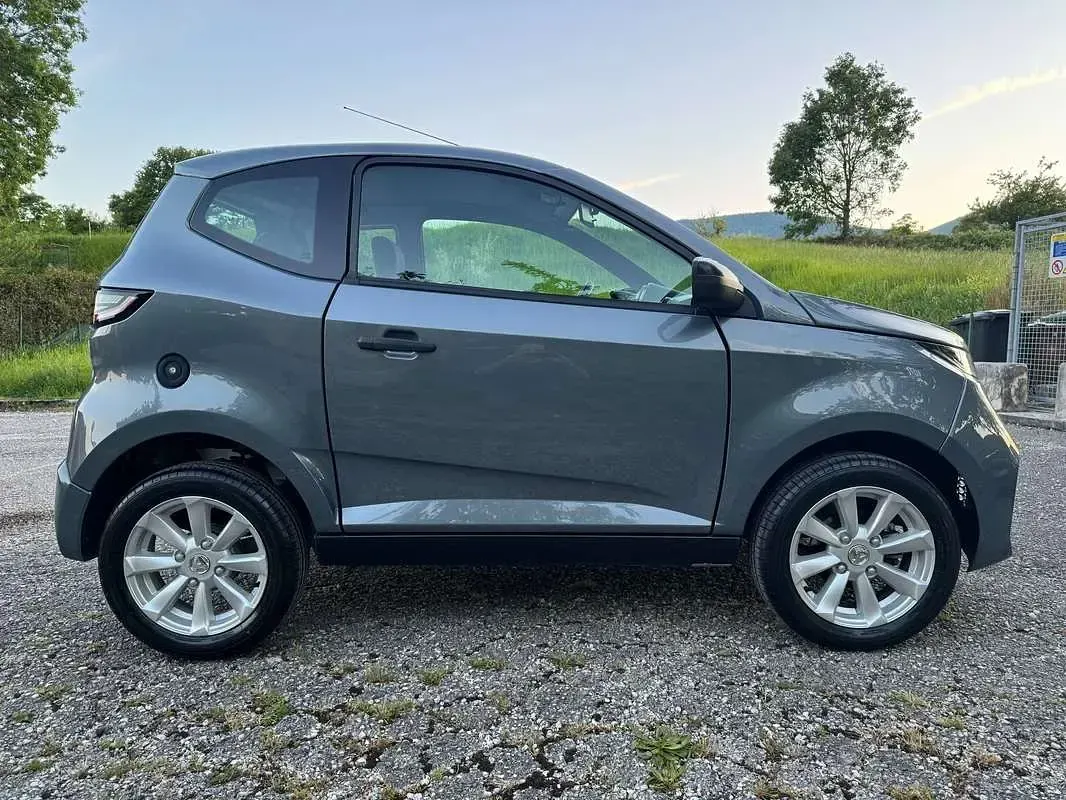 Usata Aixam City Pack 2023 Grigio Utilitaria