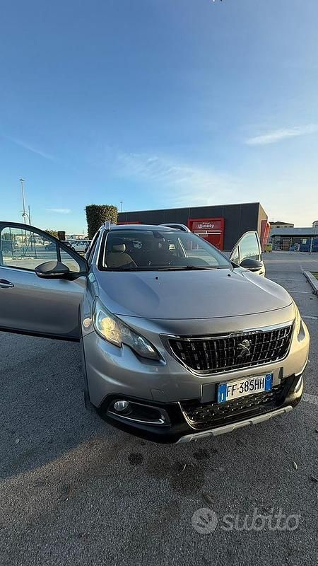 Usata Peugeot 2008 2017 Grigio SUV