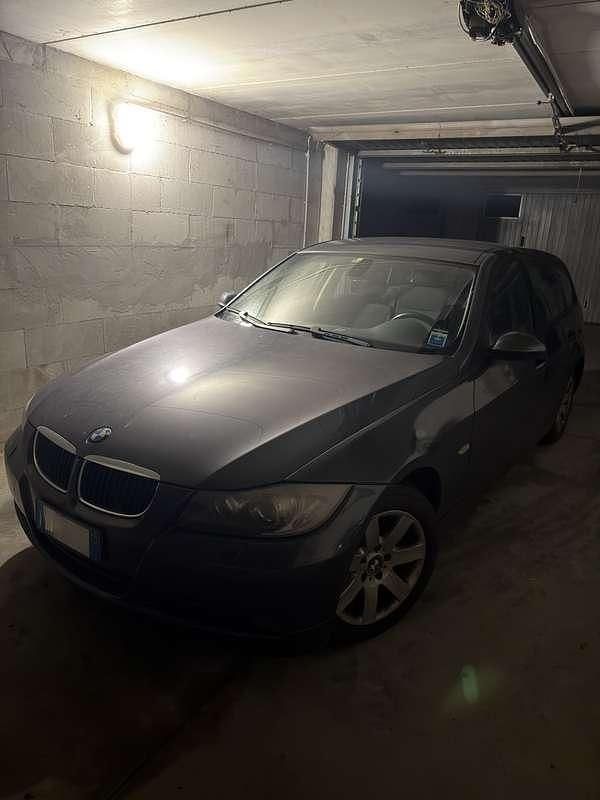 Usata 2006 BMW 320 Station wagon | 4000 € (Buon prezzo) - Immagine 1/4